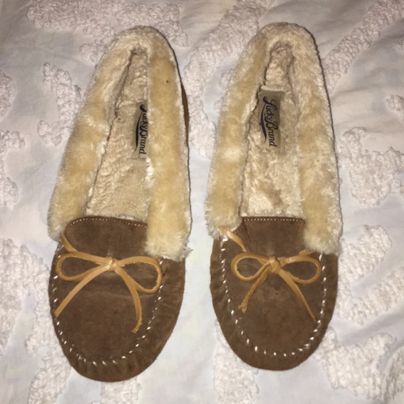Lucky Brand Slippers - Picture 1 of 2